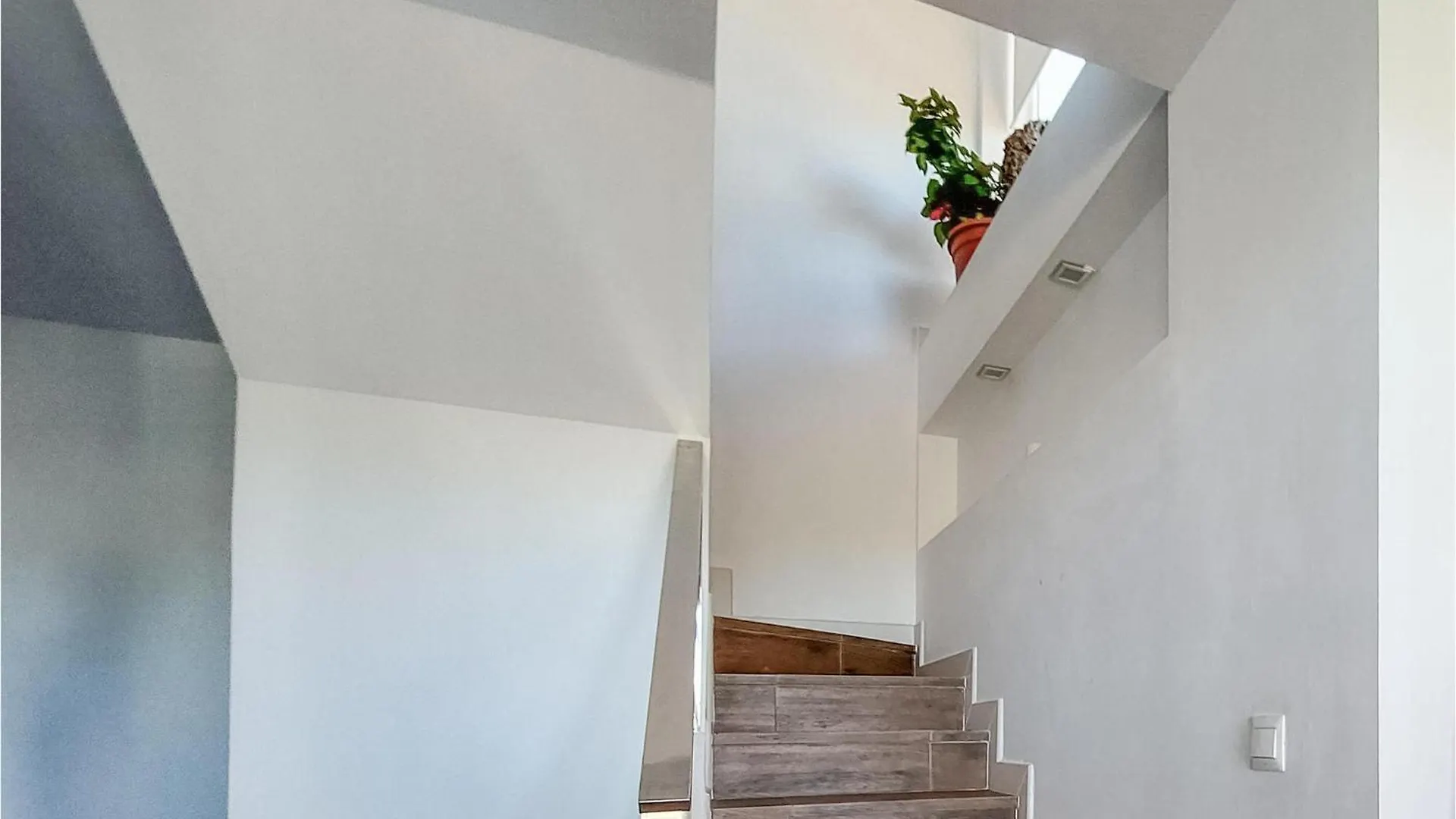 Awesome Home In Pinos De Alhaurin Alhaurin de la Torre Holiday home